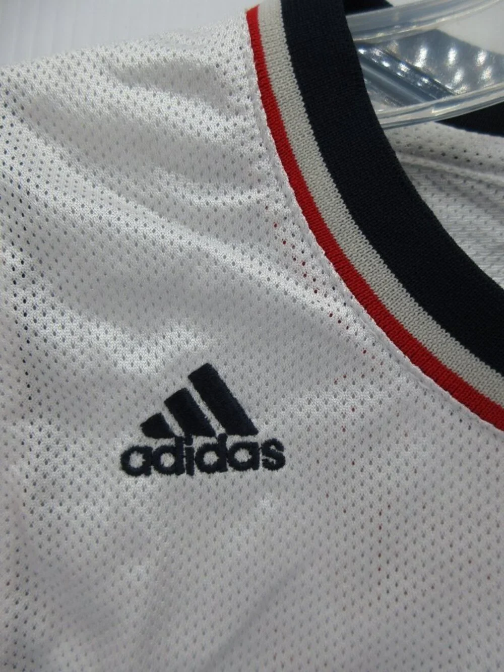 VTG Vince Carter New Jersey Nets Jersey Boys Kids Medium Adidas Swingman Y2K